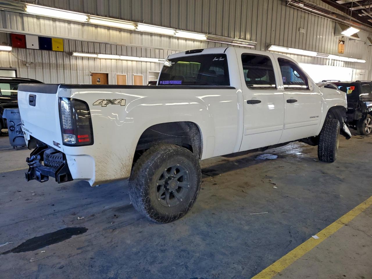 2012 GMC SIERRA K2500 SLE photo 3