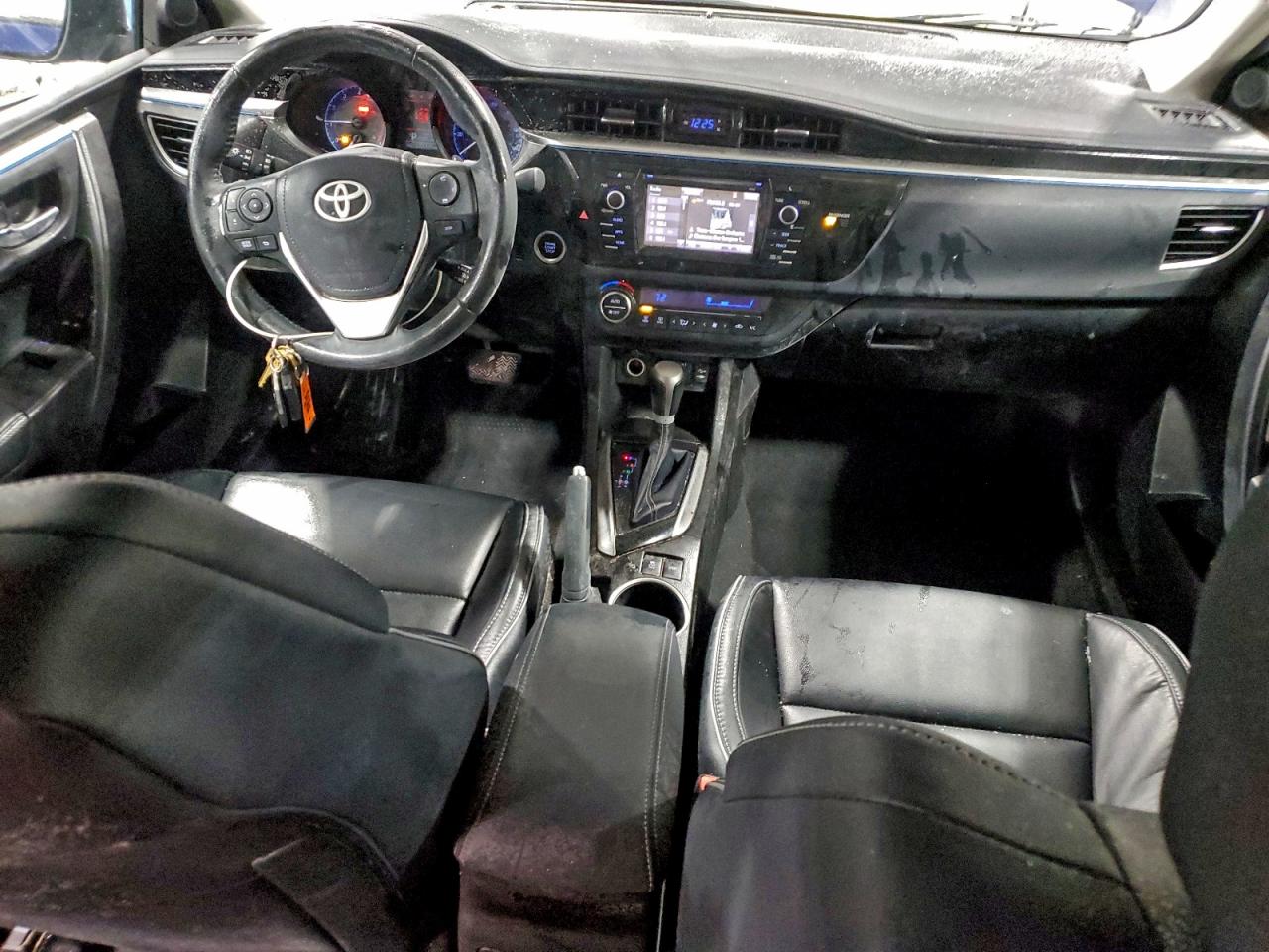 2014 TOYOTA COROLLA L photo 8