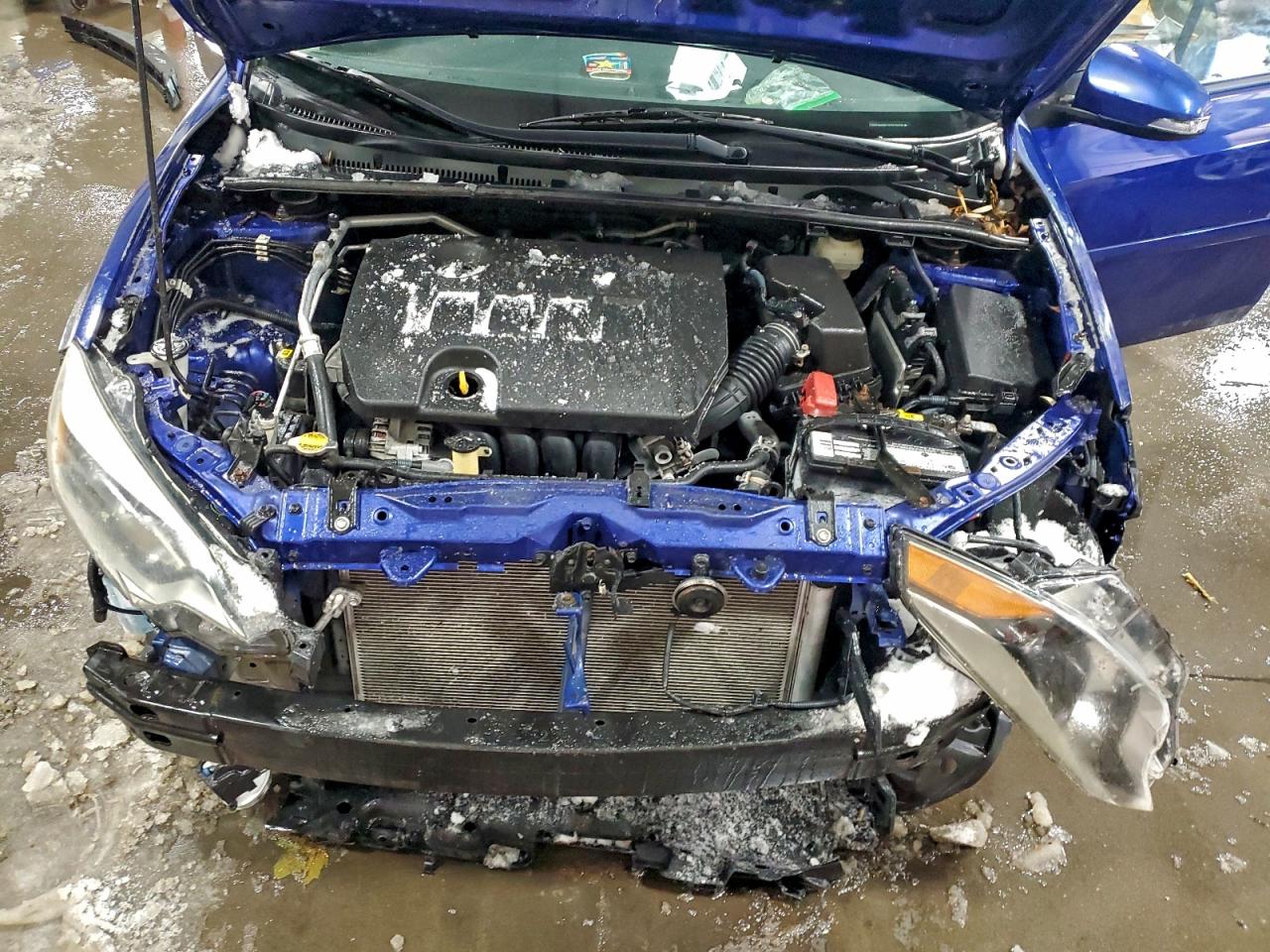 2014 TOYOTA COROLLA L photo 11