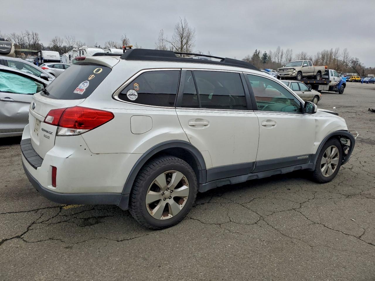 2011 SUBARU OUTBACK 2.5I PREMIUM photo 3