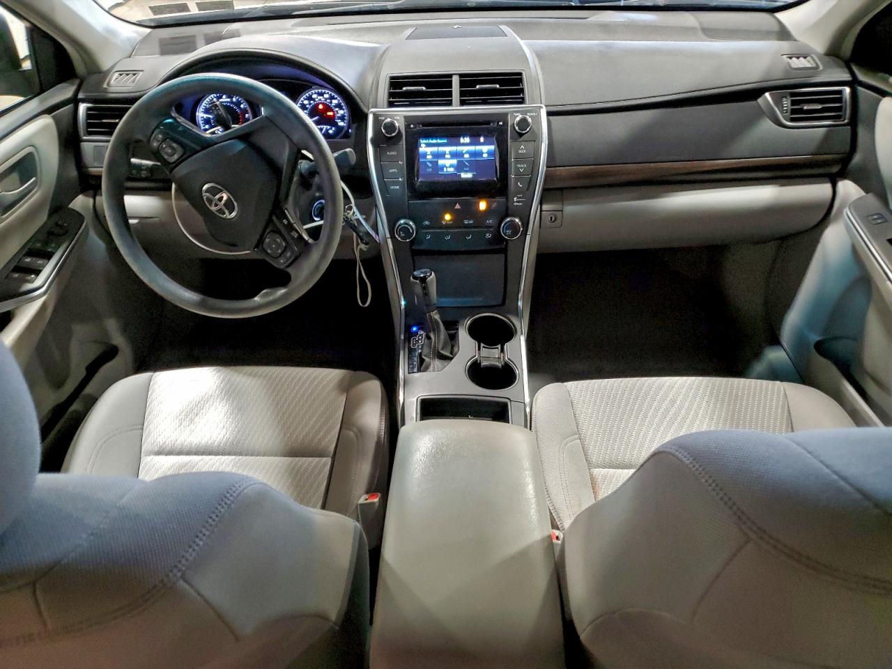 2015 TOYOTA CAMRY LE photo 8