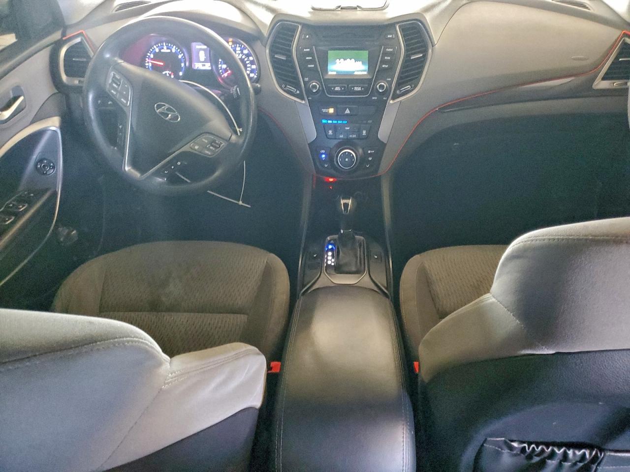 2016 HYUNDAI SANTA FE SE photo 8