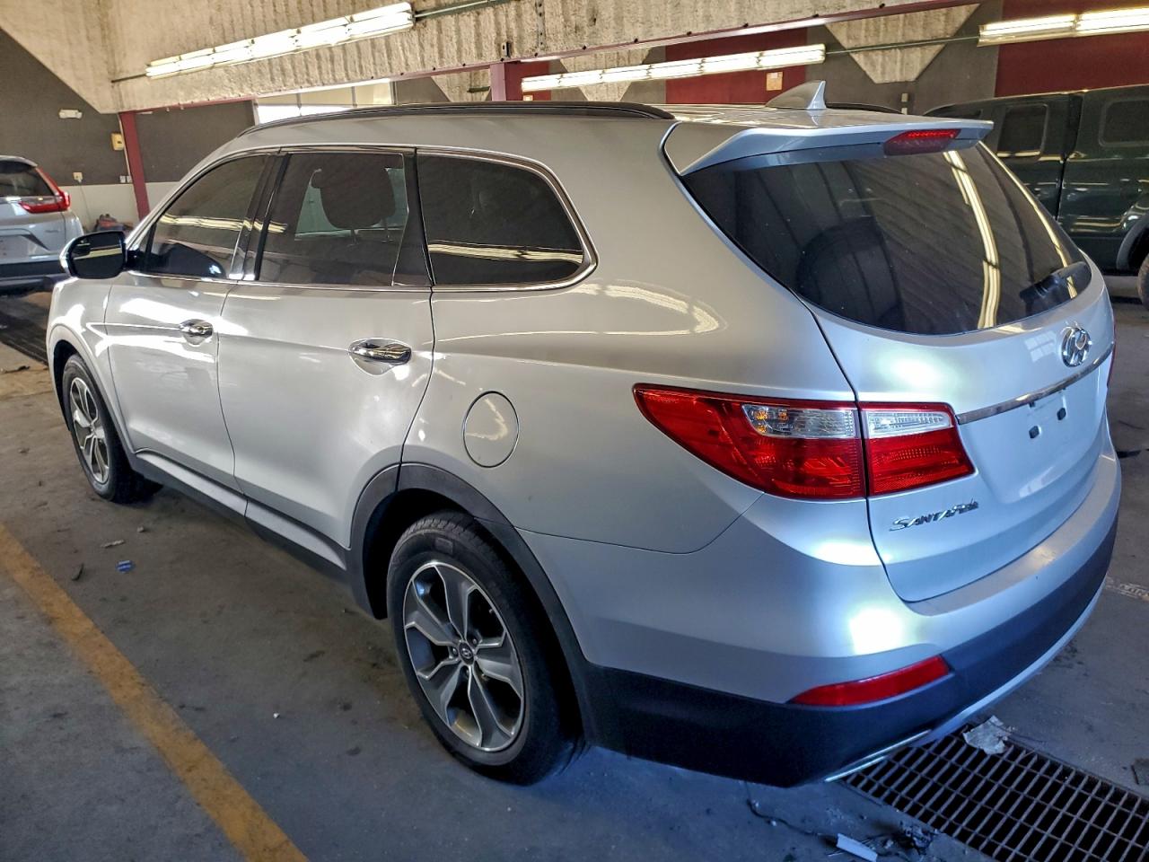 2016 HYUNDAI SANTA FE SE photo 2