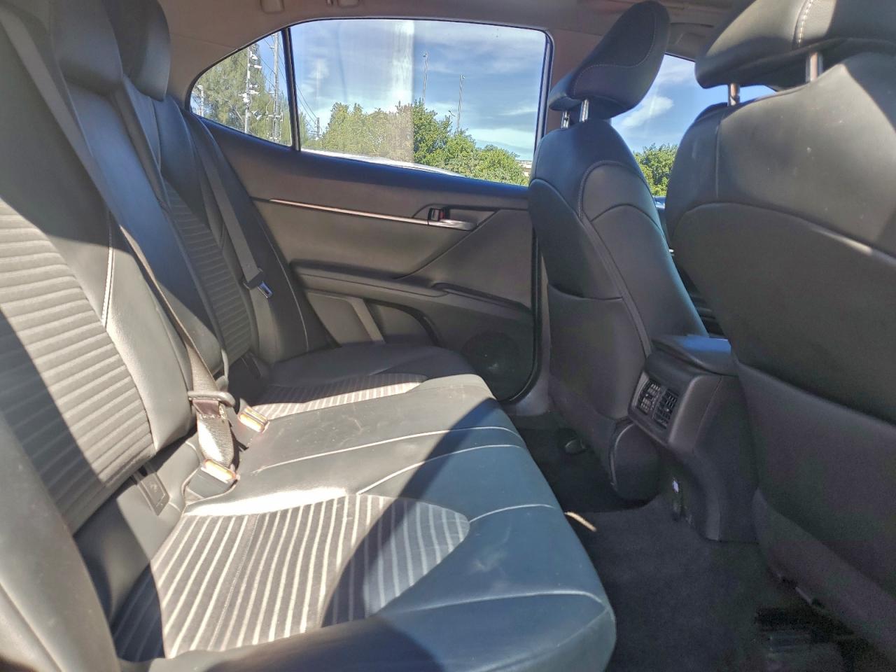 2022 TOYOTA CAMRY NIGHT SHADE photo 10