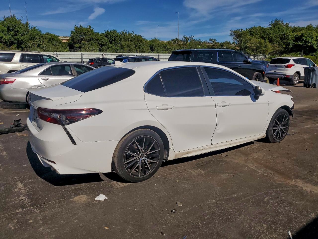 2022 TOYOTA CAMRY NIGHT SHADE photo 3