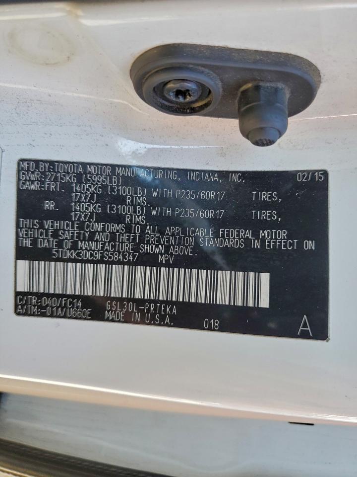 2015 TOYOTA SIENNA LE photo 13