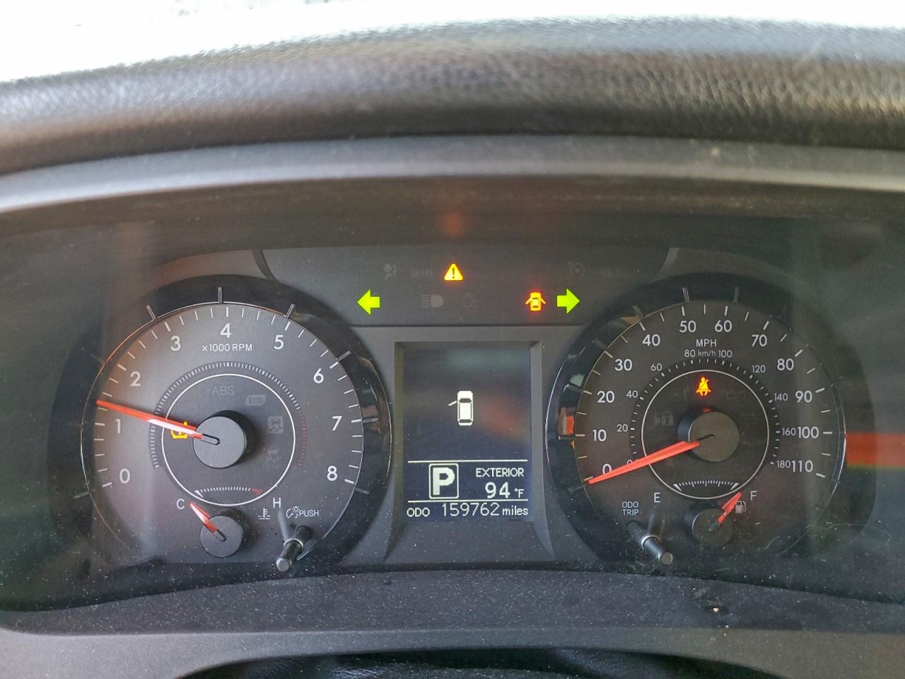 2015 TOYOTA SIENNA LE photo 9