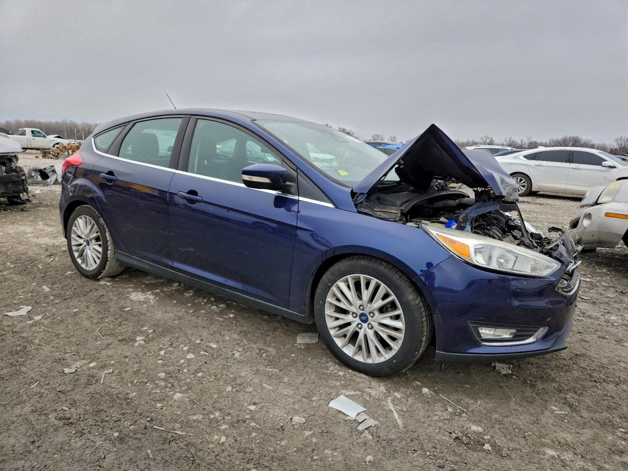 2017 FORD FOCUS TITANIUM photo 4