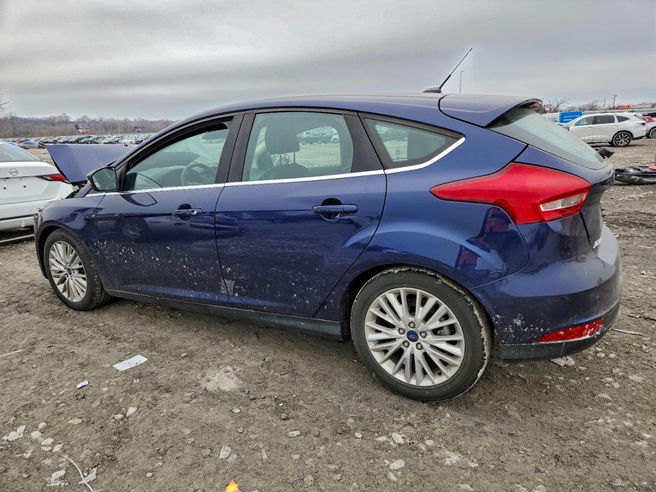 2017 FORD FOCUS TITANIUM photo 2