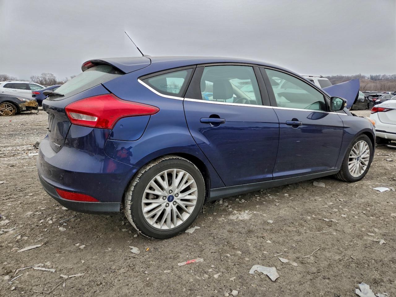 2017 FORD FOCUS TITANIUM photo 3