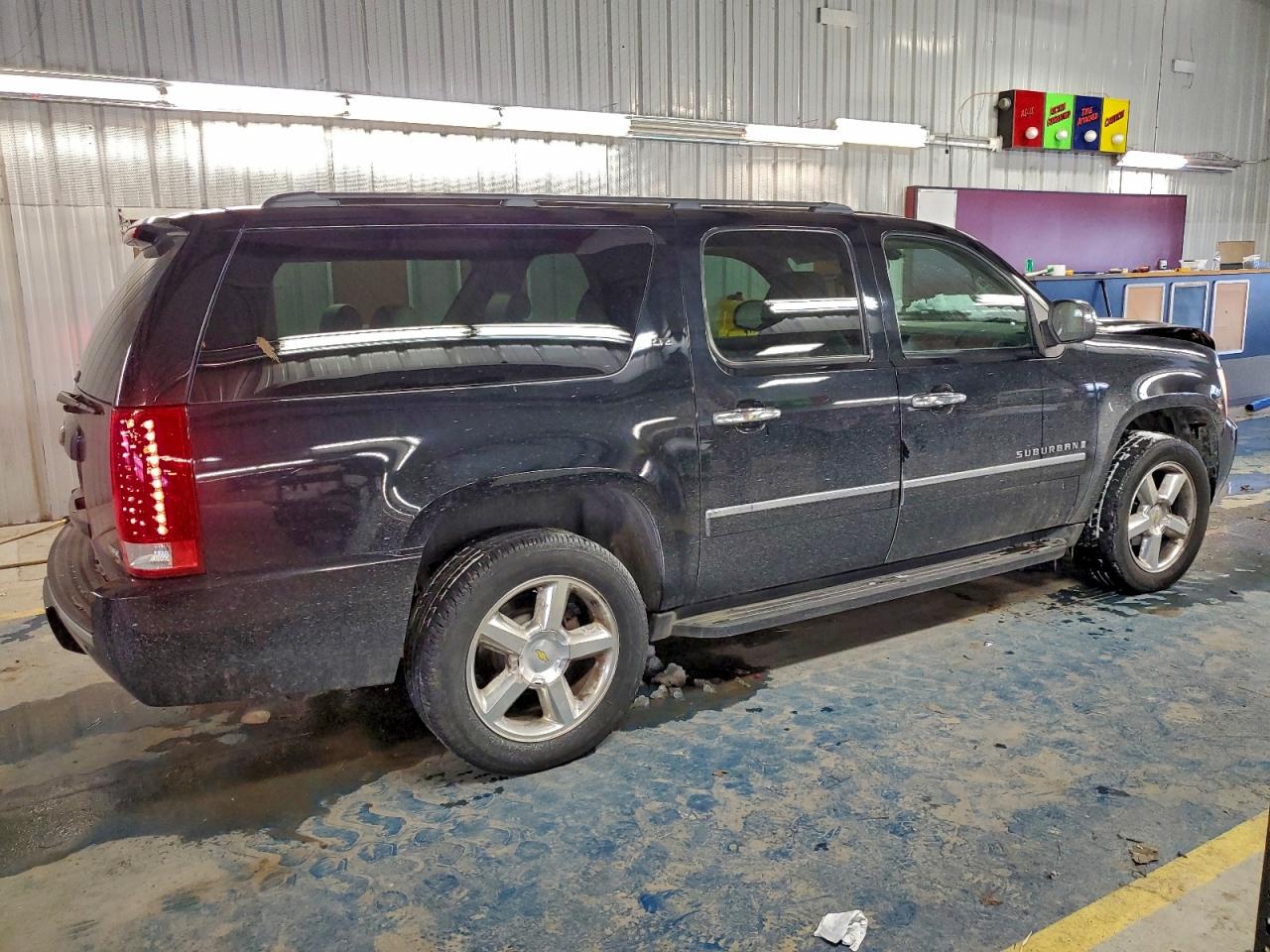 2009 CHEVROLET SUBURBAN K1500 LTZ photo 3
