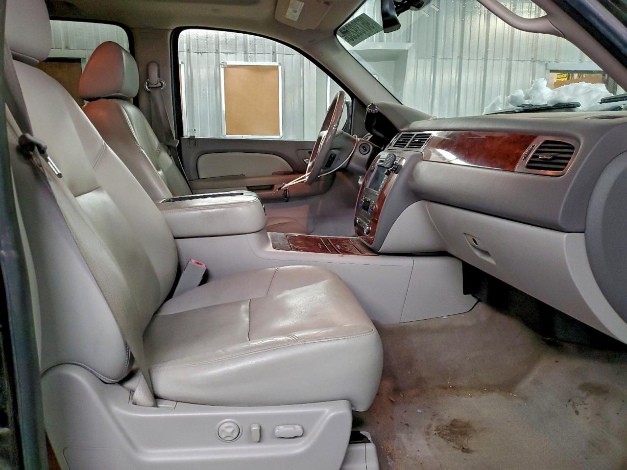 2009 CHEVROLET SUBURBAN K1500 LTZ photo 7