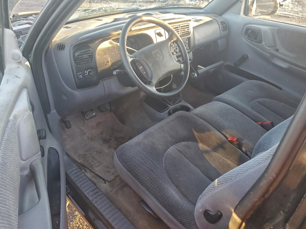1997 DODGE DAKOTA photo 8