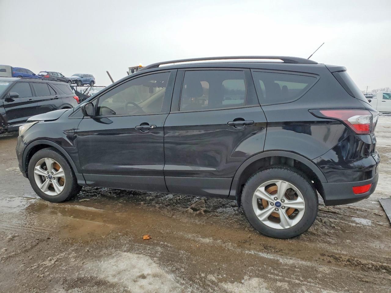 2017 FORD ESCAPE SE photo 3