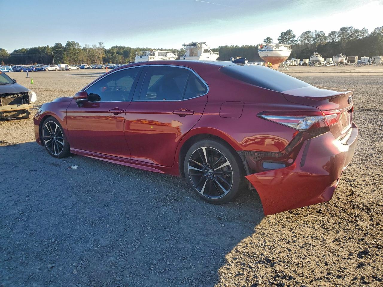 2018 TOYOTA CAMRY XSE photo 3