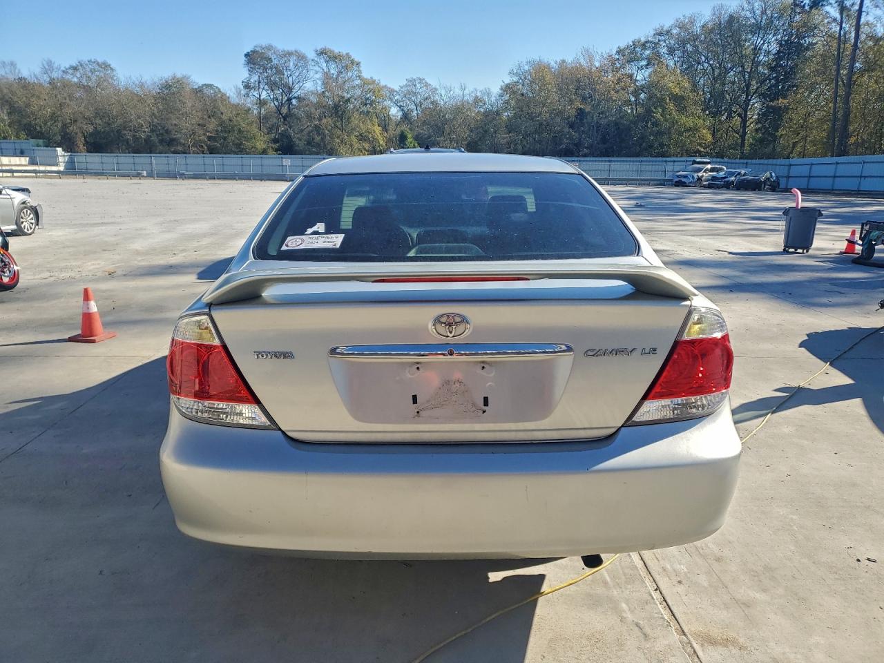 2005 TOYOTA CAMRY LE photo 6