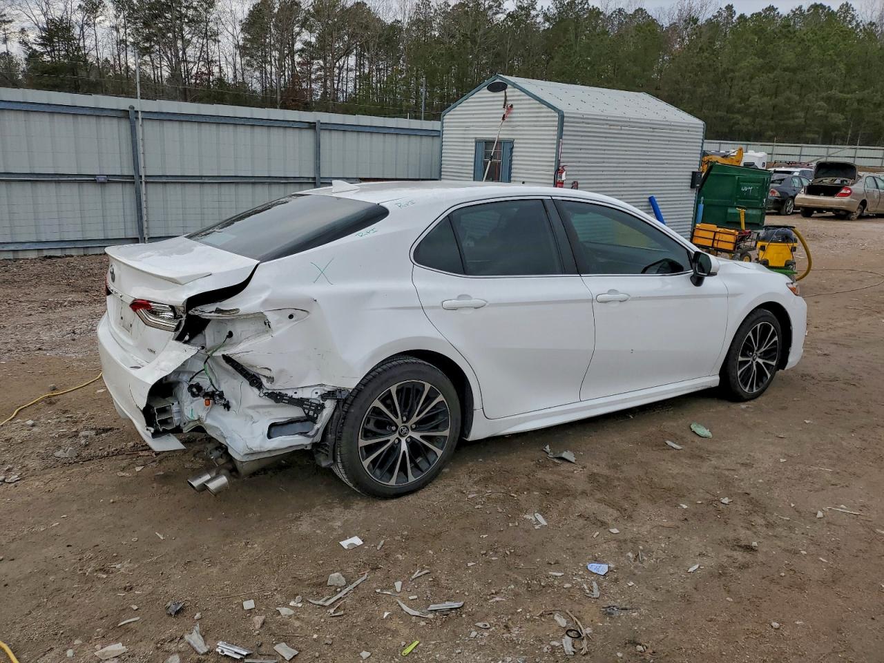 2019 TOYOTA CAMRY L photo 5