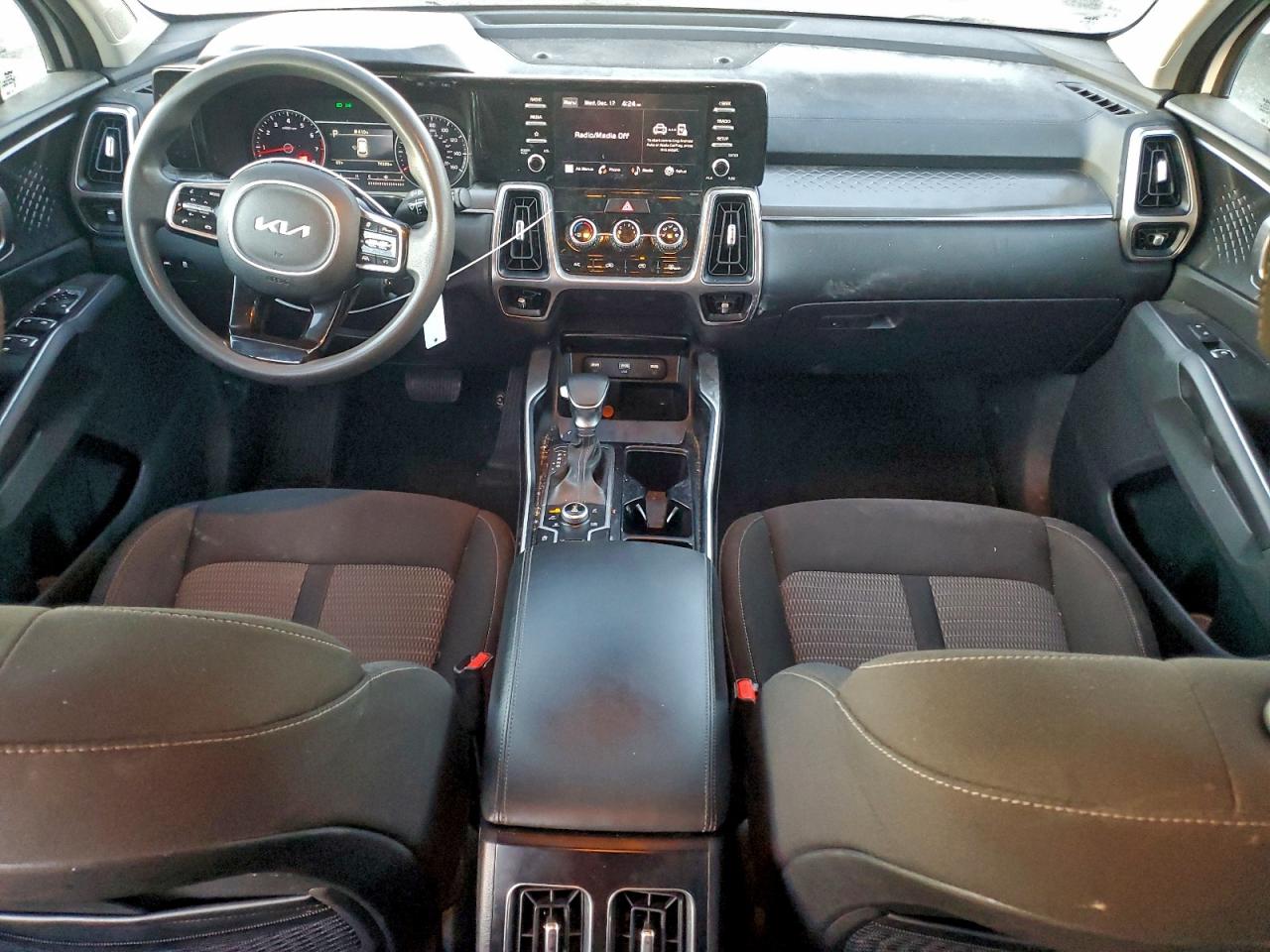 2022 KIA SORENTO LX photo 8