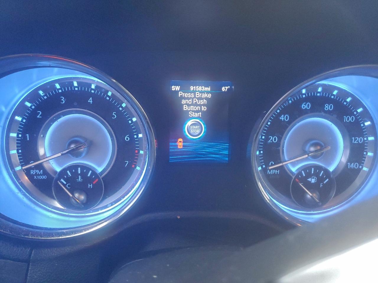 2014 CHRYSLER 300 photo 9
