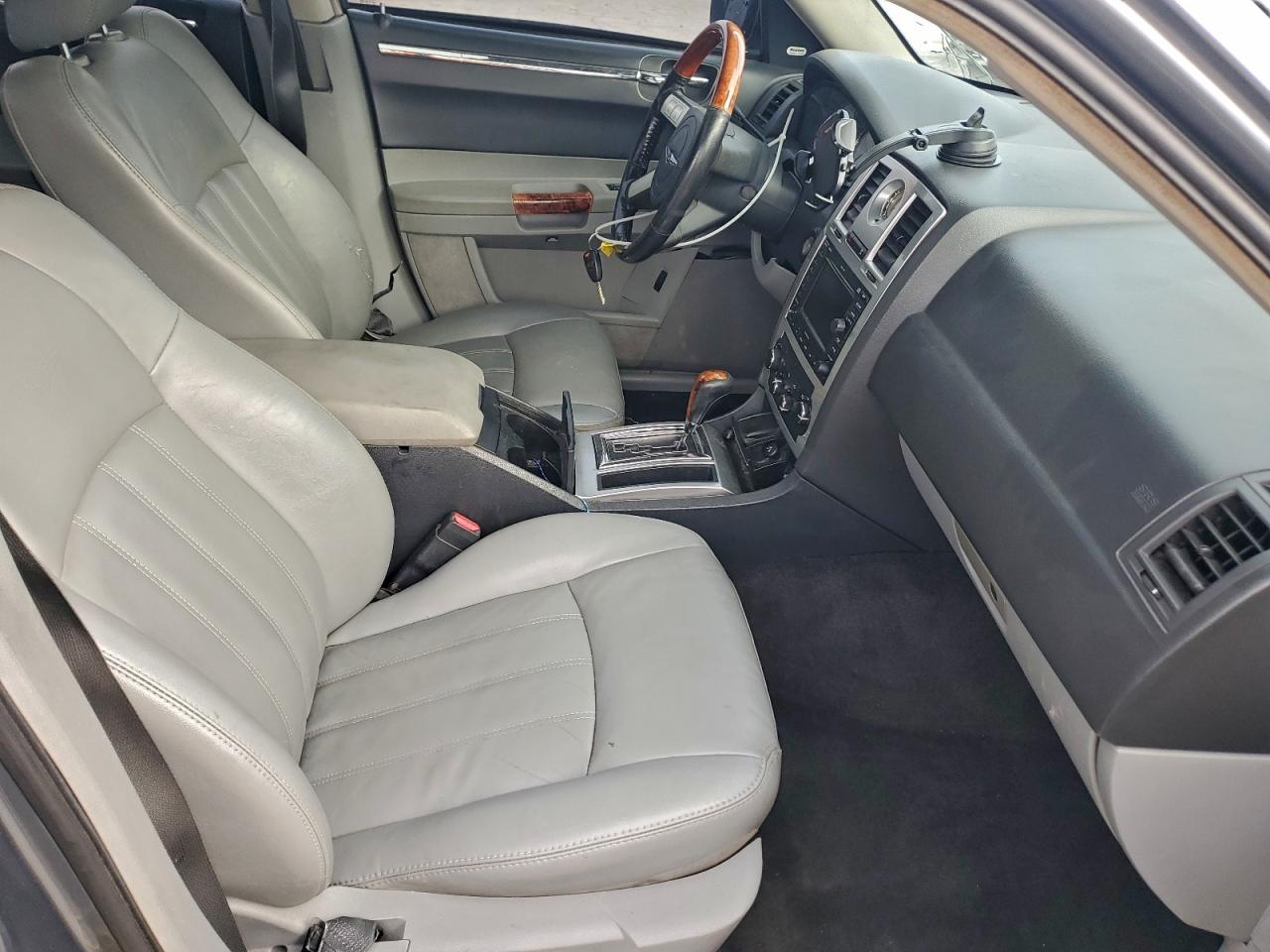 2006 CHRYSLER 300C photo 7