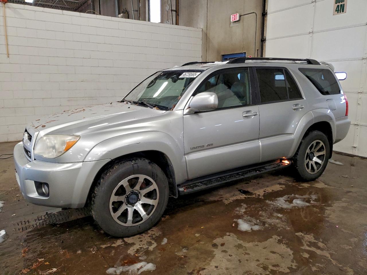 2006 TOYOTA 4RUNNER — MINOR DENT/SCRATCHES damage — photo 1