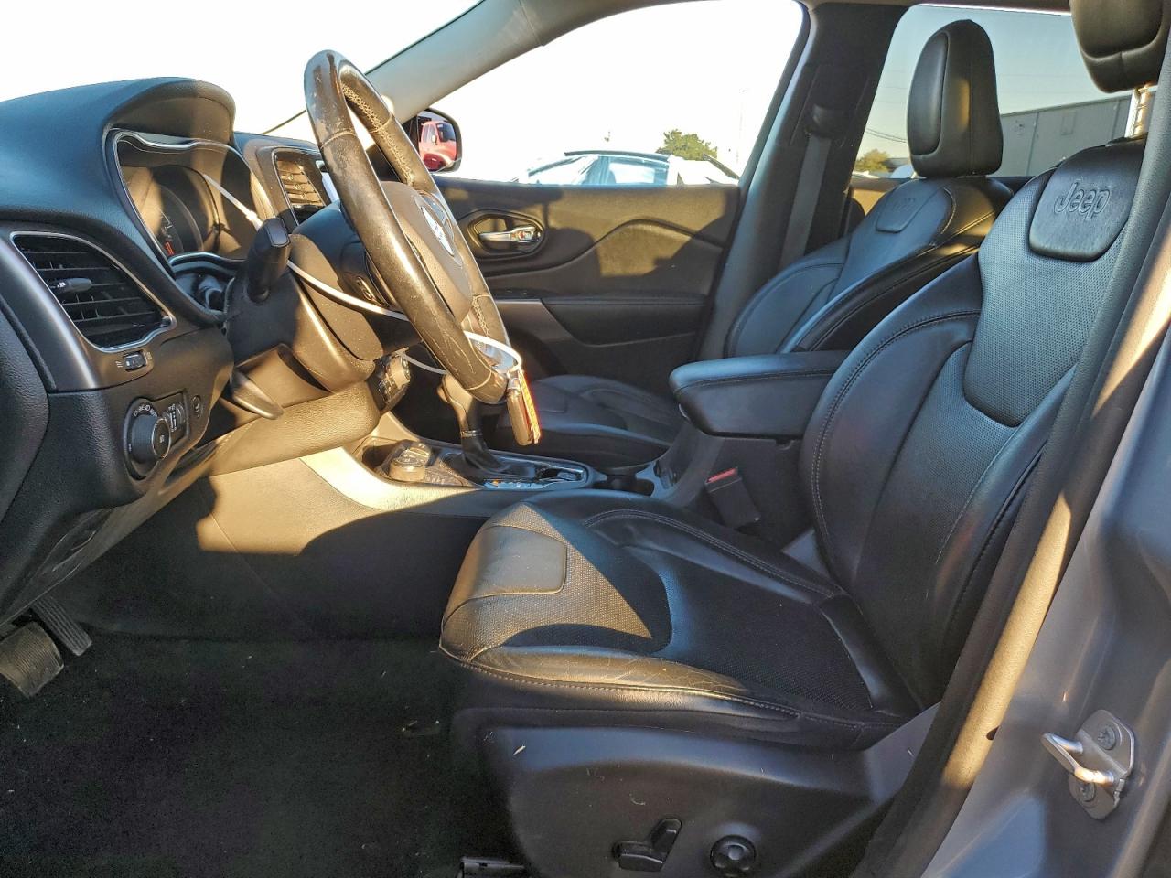 2019 JEEP CHEROKEE LIMITED photo 7