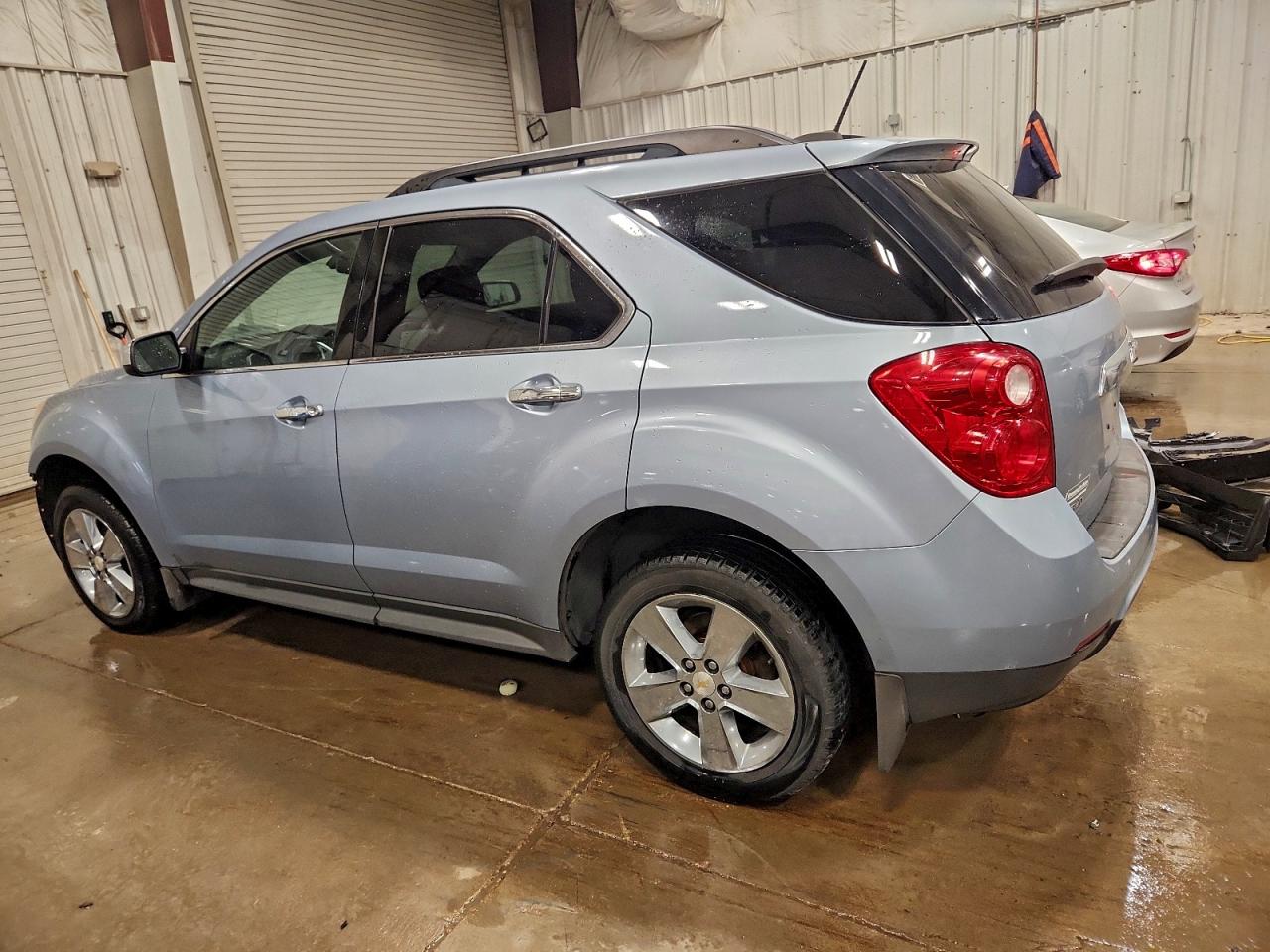 2015 CHEVROLET EQUINOX LT photo 2