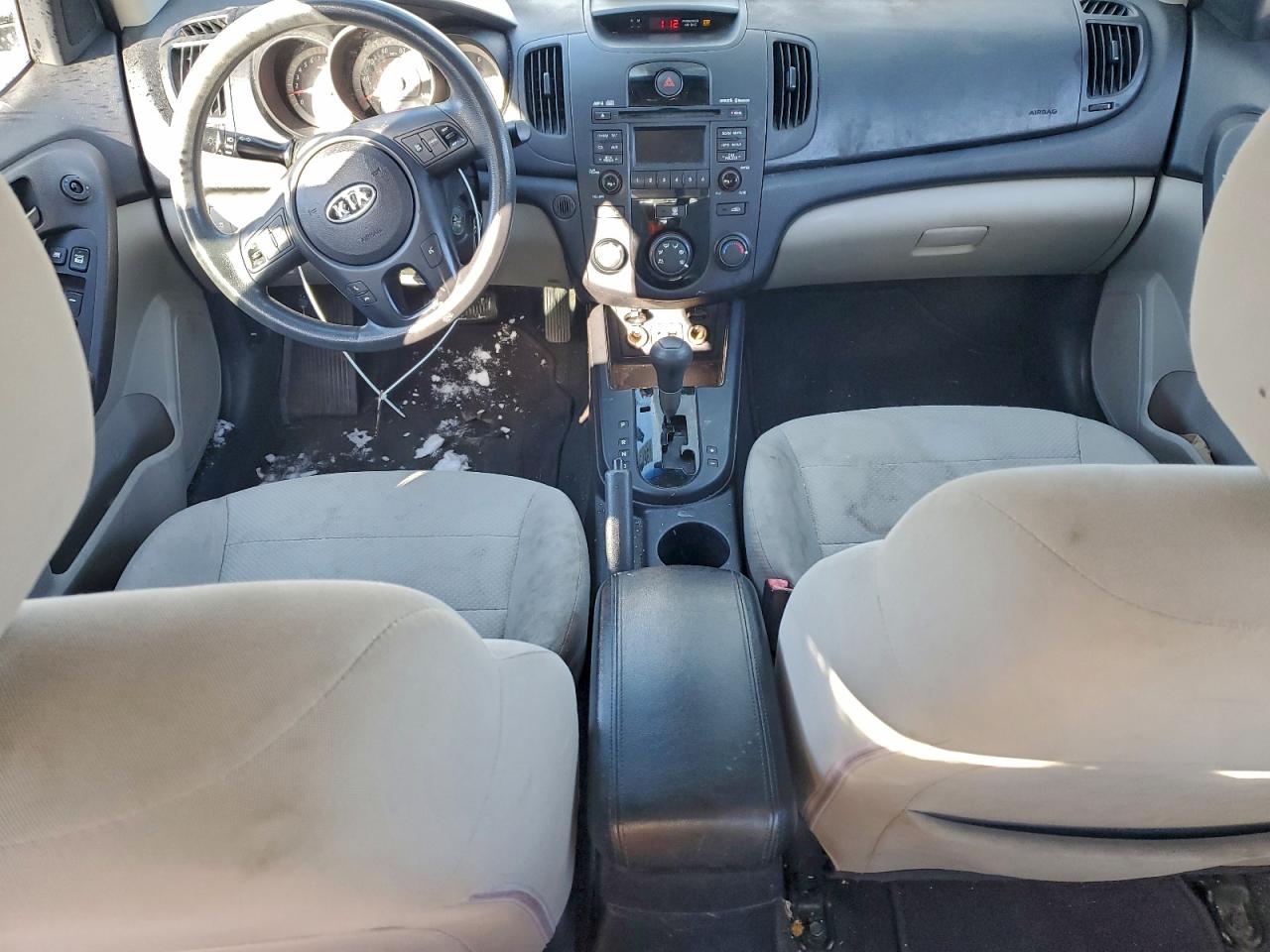 2010 KIA FORTE EX photo 8