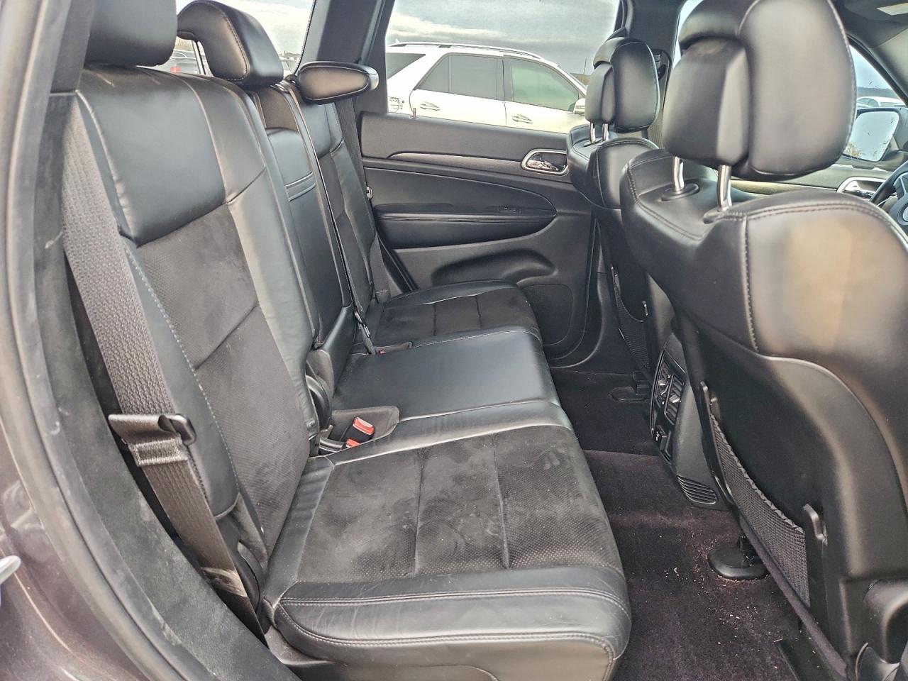 2018 JEEP GRAND CHEROKEE LAREDO photo 11