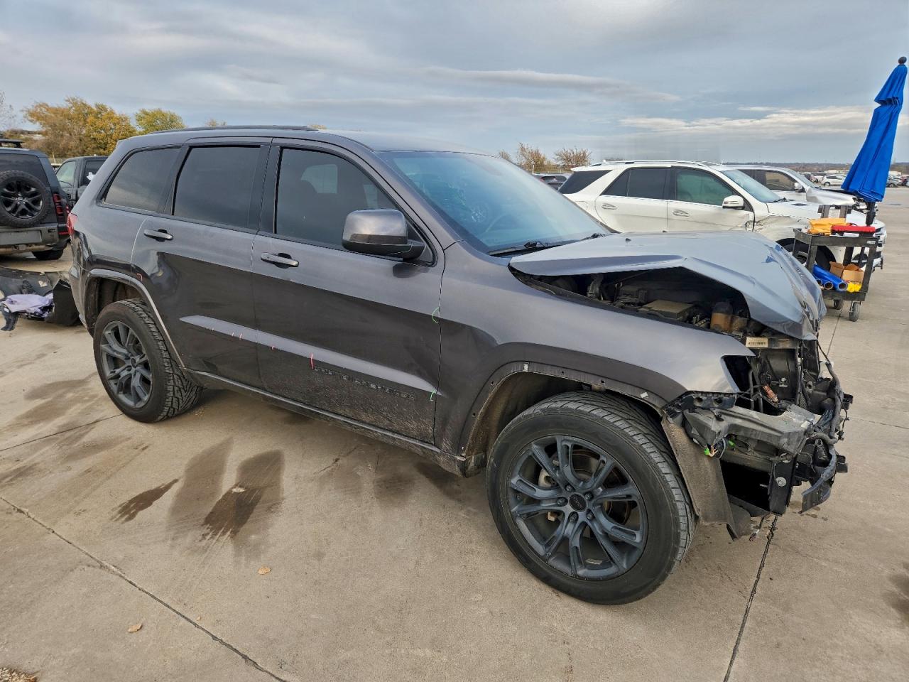 2018 JEEP GRAND CHEROKEE LAREDO photo 4
