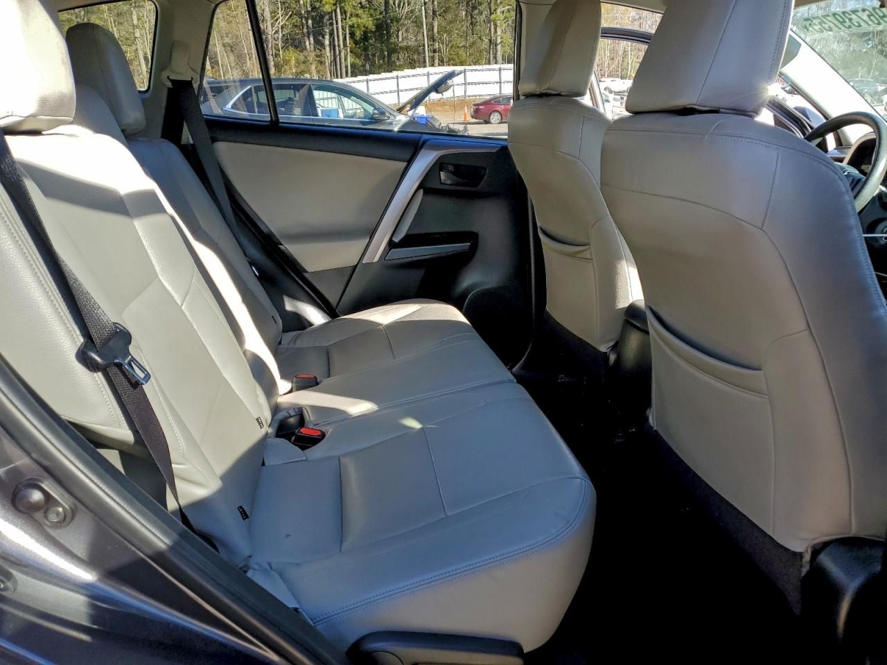 2016 TOYOTA RAV4 LE photo 11