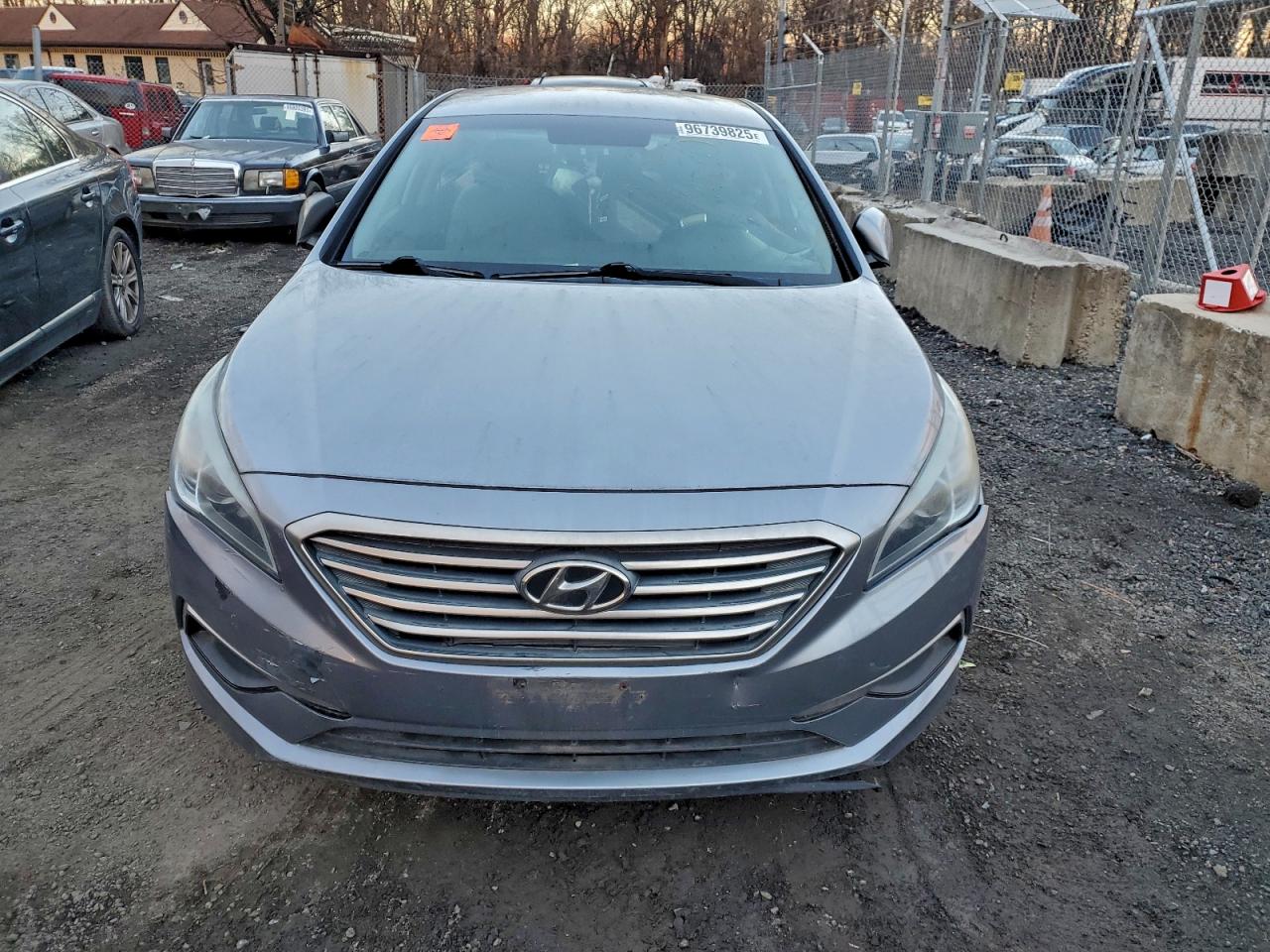 2017 HYUNDAI SONATA SE photo 5