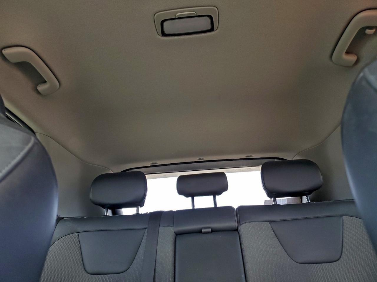 2024 KIA NIRO EX photo 10