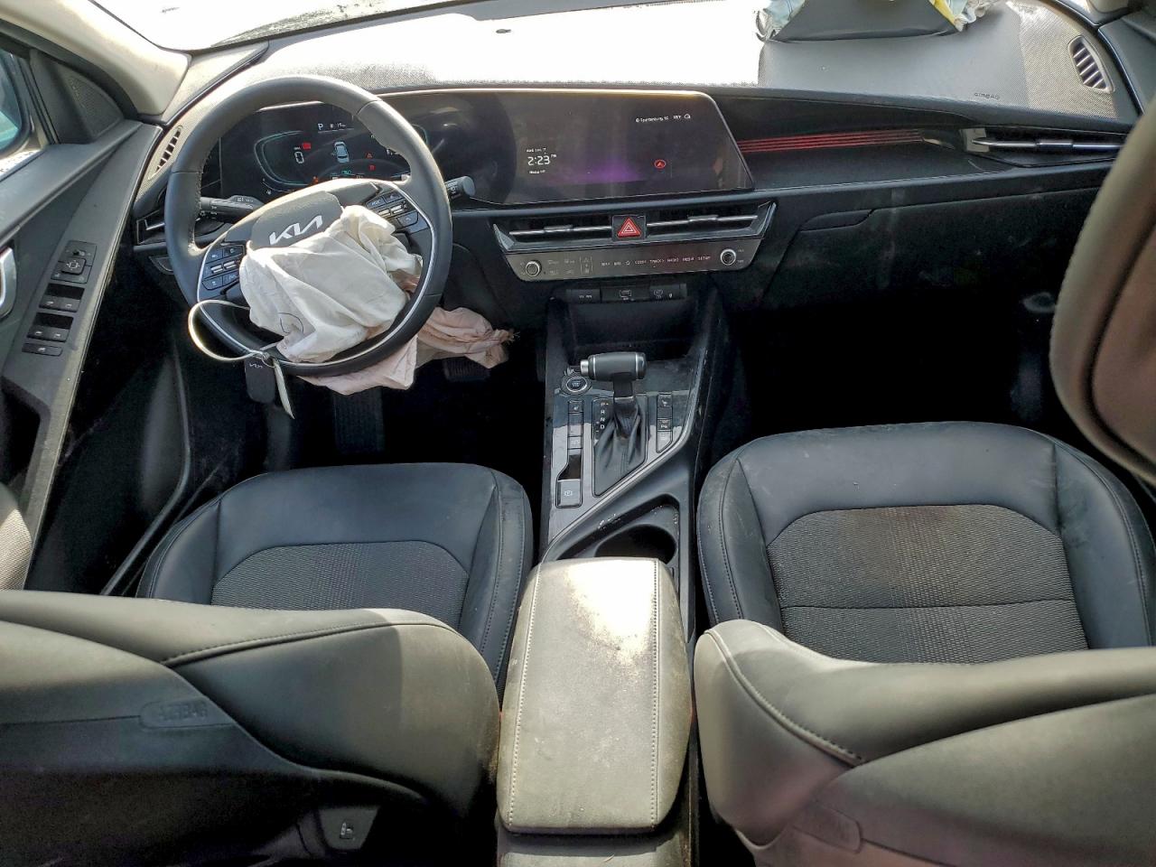 2024 KIA NIRO EX photo 8