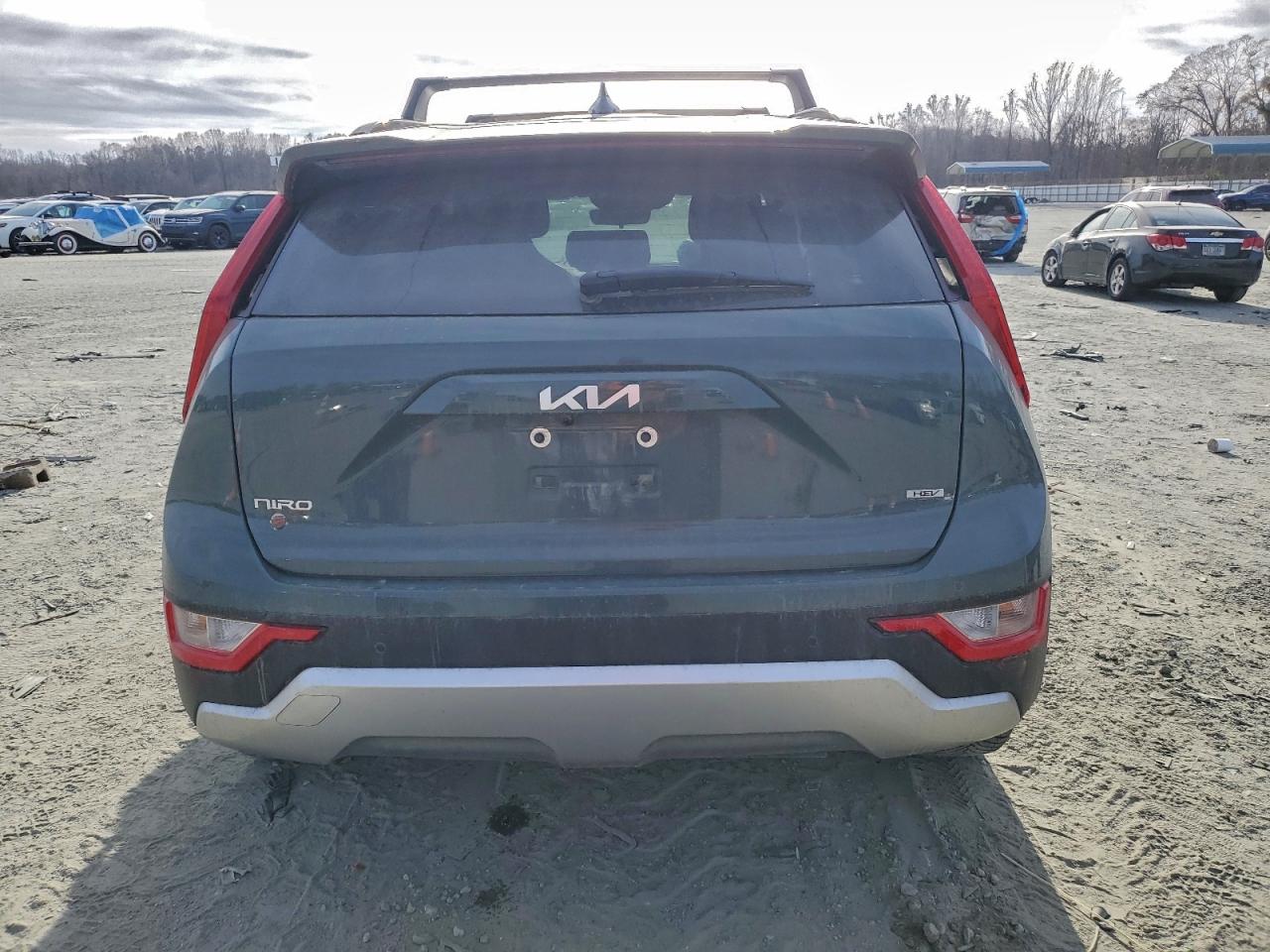2024 KIA NIRO EX photo 6