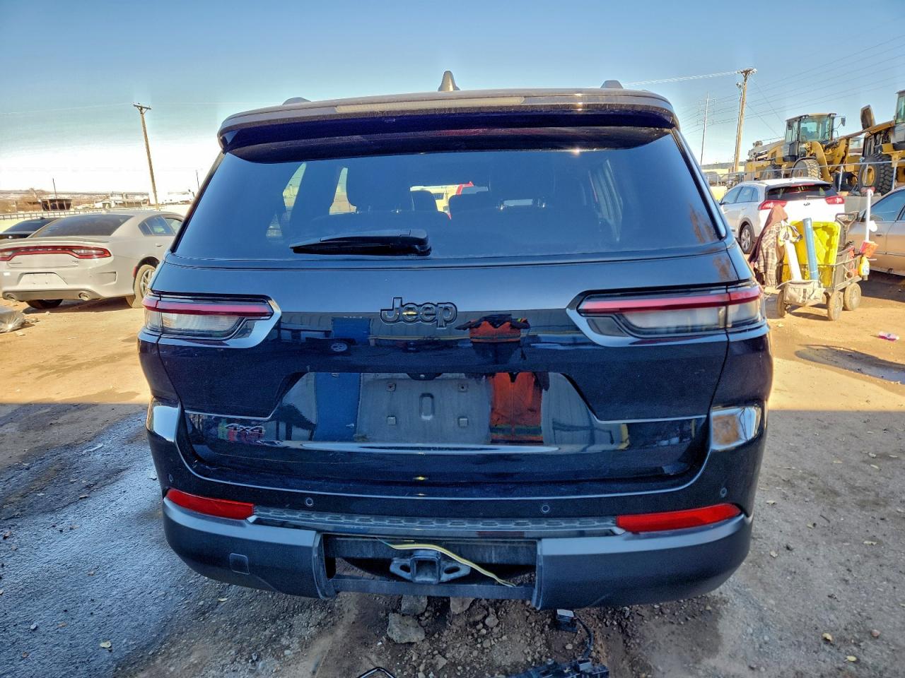 2023 JEEP GRAND CHEROKEE L LAREDO photo 6