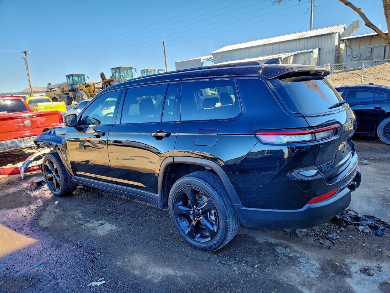2023 JEEP GRAND CHEROKEE L LAREDO photo 2