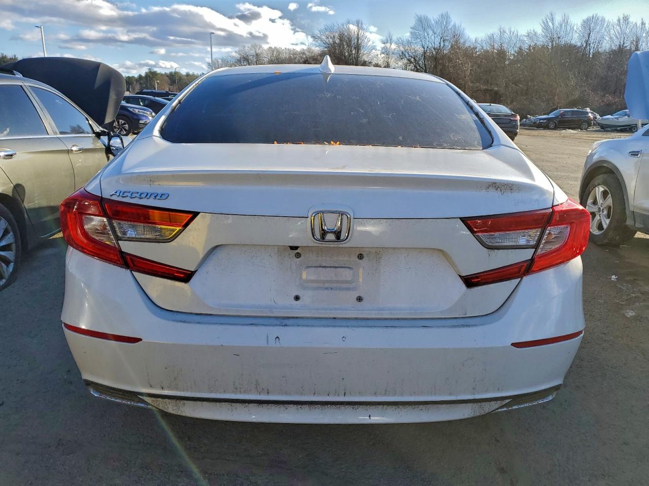 2018 HONDA ACCORD LX photo 6