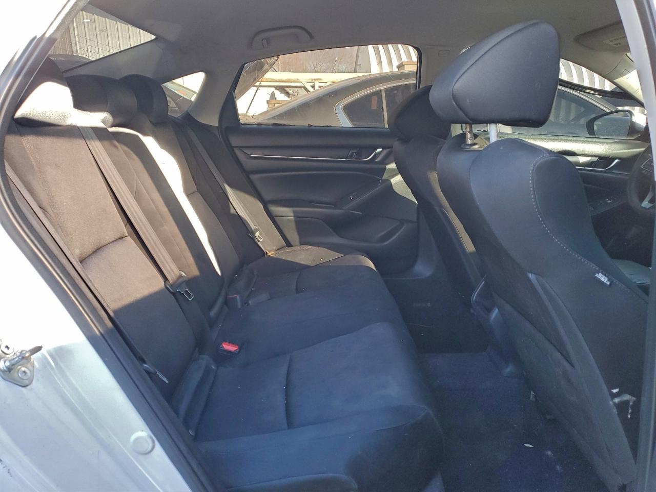 2018 HONDA ACCORD LX photo 10