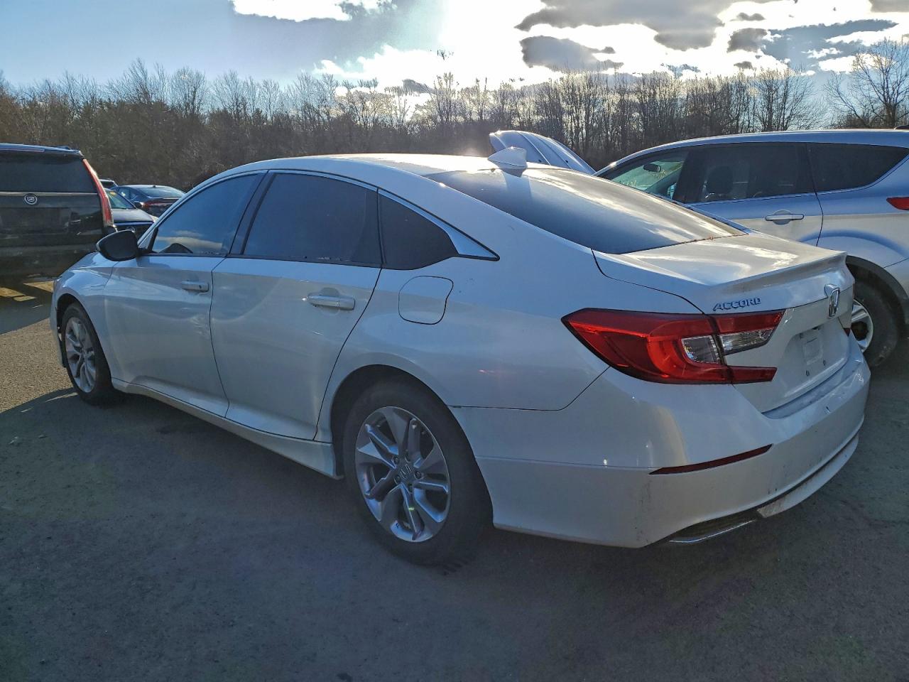 2018 HONDA ACCORD LX photo 2
