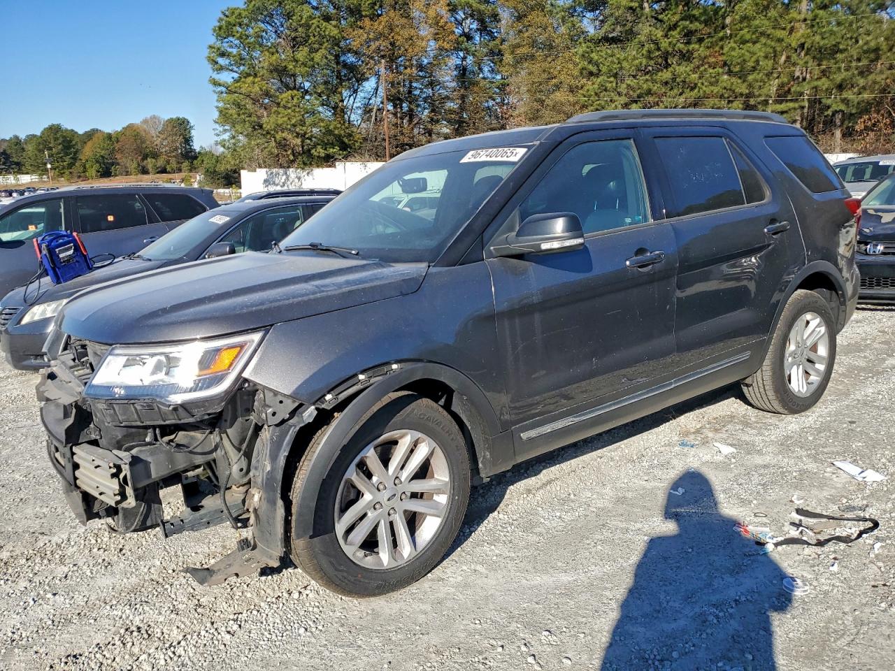 2017 FORD EXPLORER XLT — FRONT END damage — photo 1