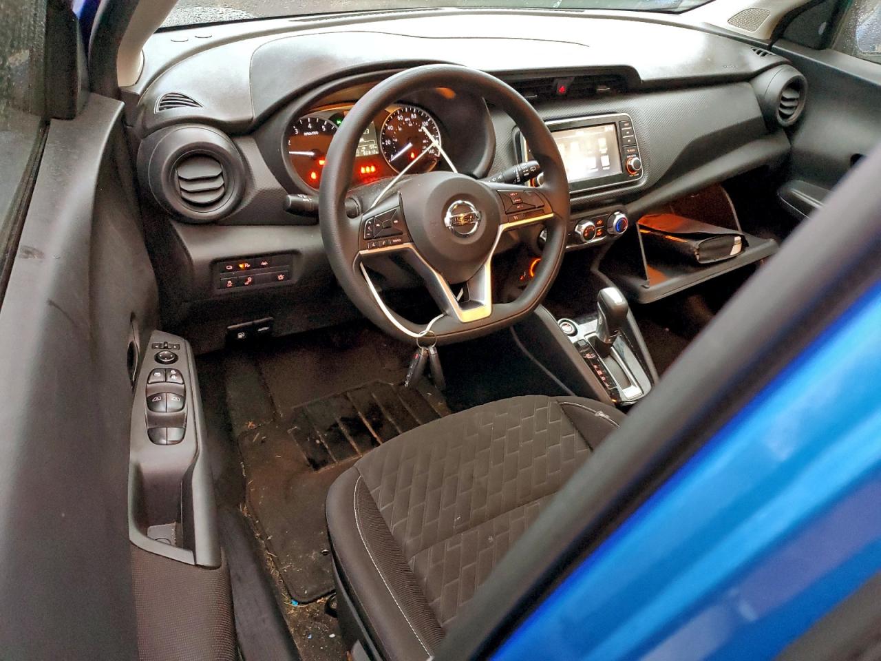 2021 NISSAN KICKS S photo 8