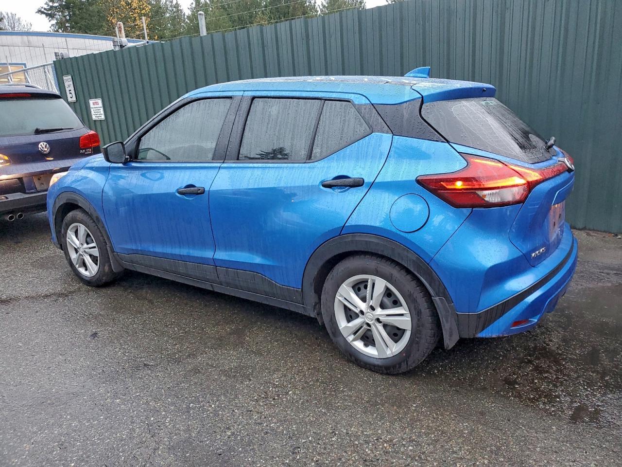2021 NISSAN KICKS S photo 2
