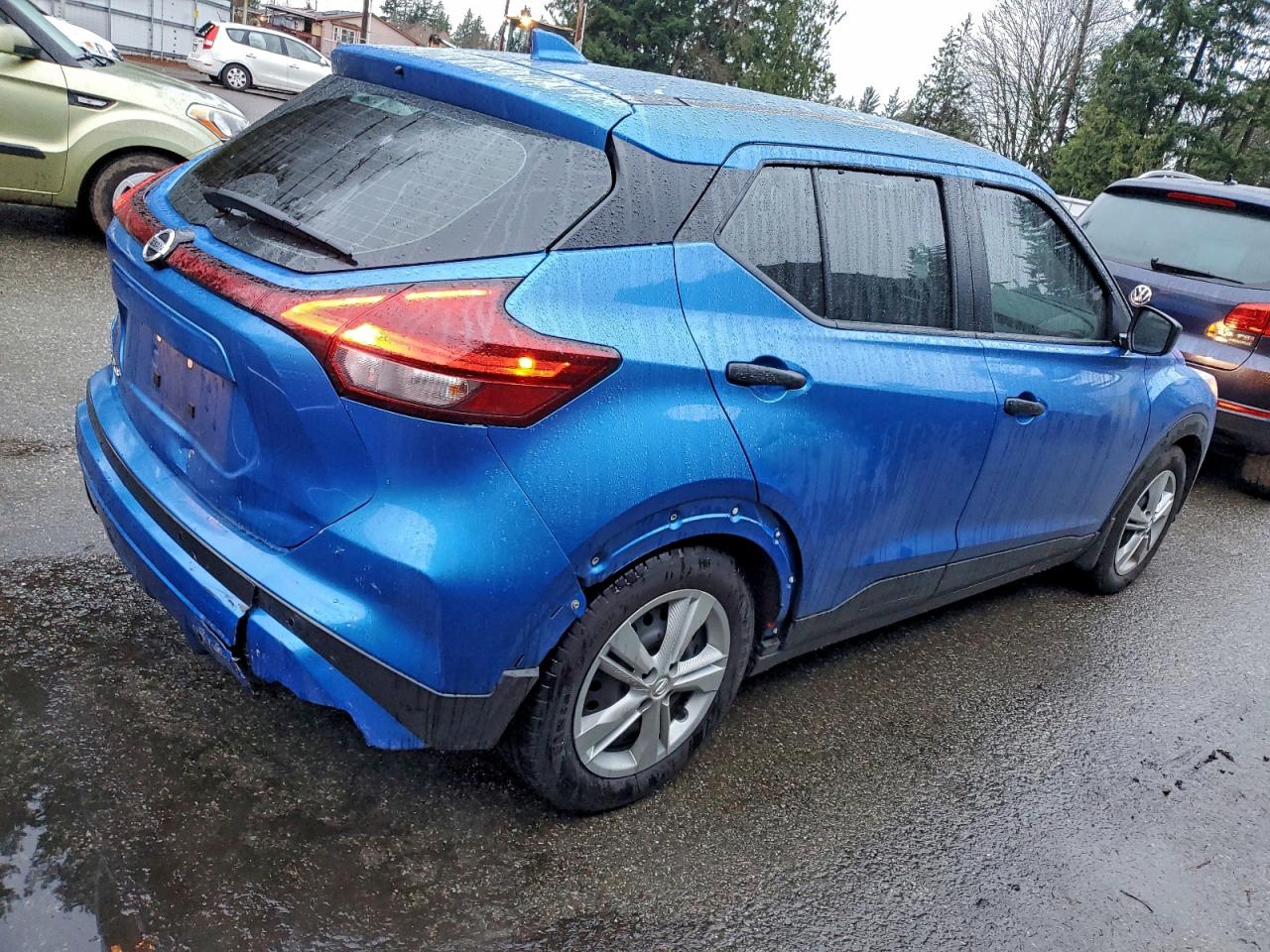 2021 NISSAN KICKS S photo 3