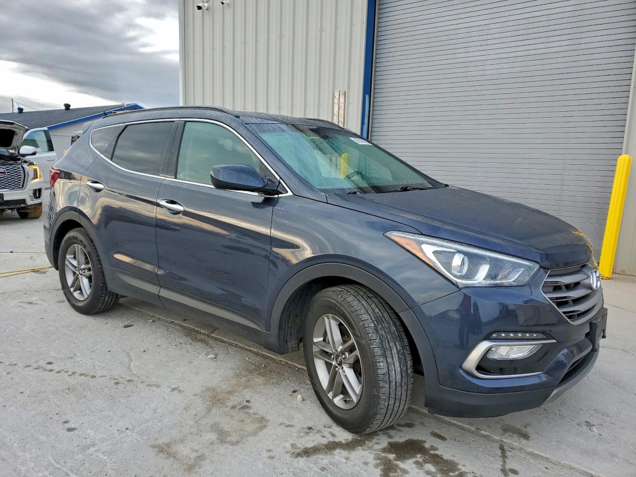 2017 HYUNDAI SANTA FE SPORT photo 4