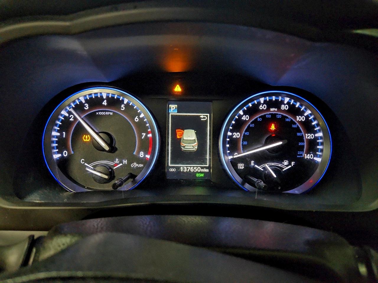 2018 TOYOTA HIGHLANDER SE photo 9