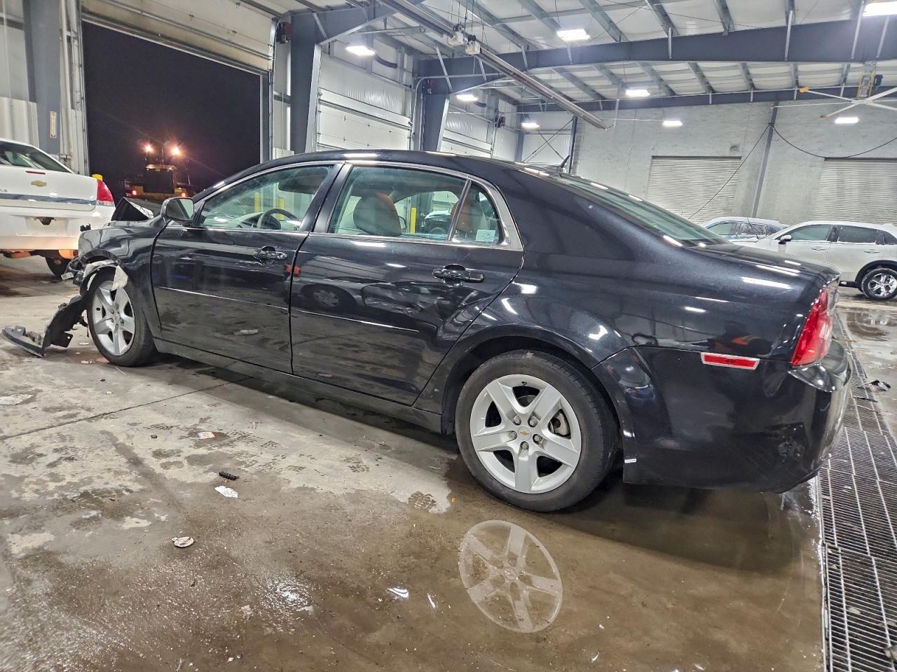 2011 CHEVROLET MALIBU LS photo 2