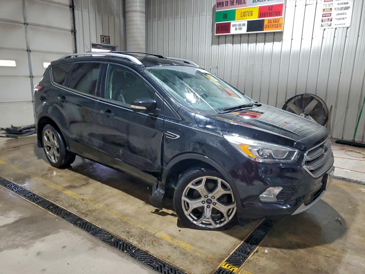 2017 FORD ESCAPE TITANIUM photo 4
