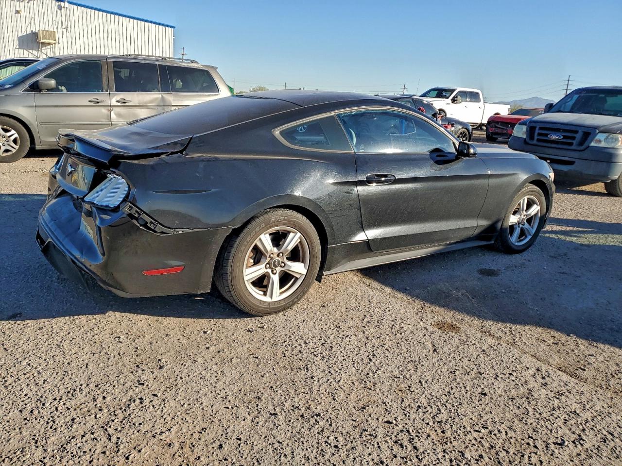 2015 FORD MUSTANG photo 5