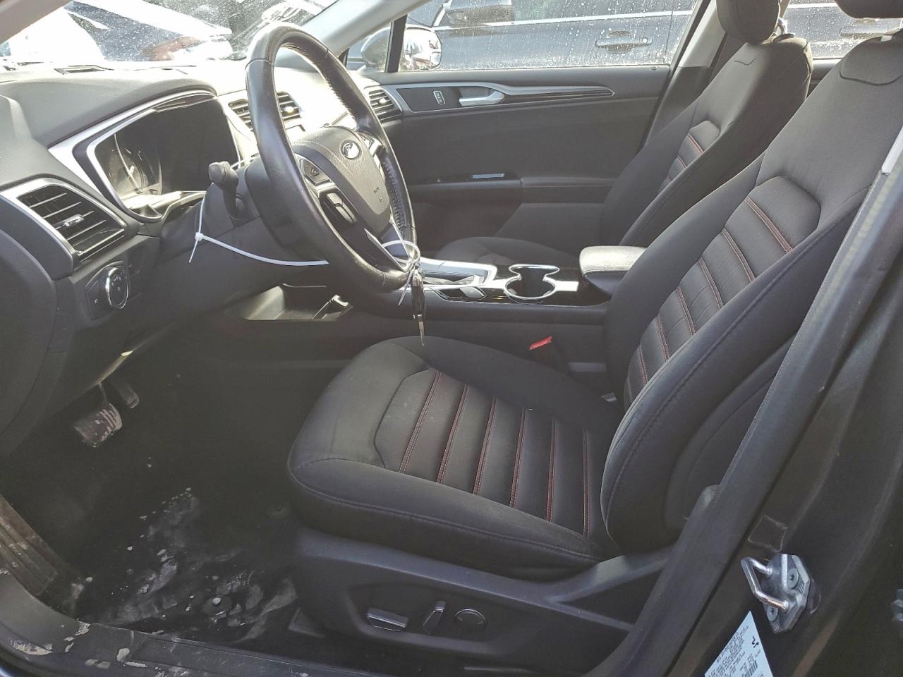 2015 FORD FUSION SE photo 7